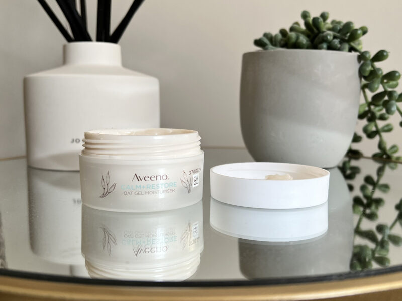 Aveeno Oat Gel review for sensitive, oily skin and eczema