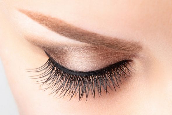 How to remove eyelash extensions at home