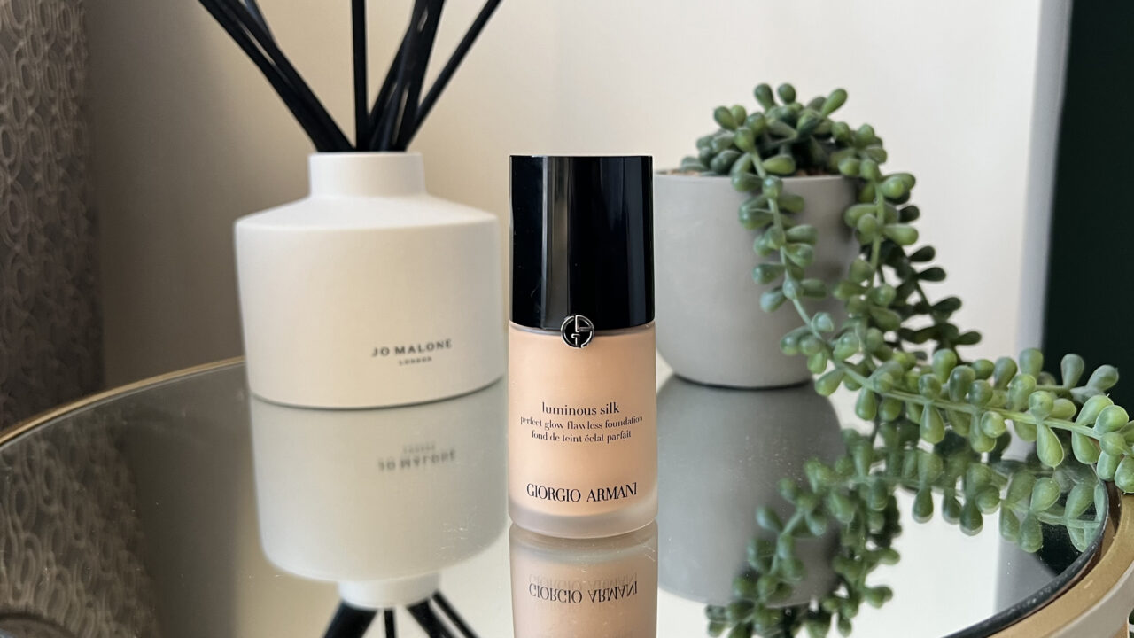 Giorgio Armani Luminous Silk foundation review