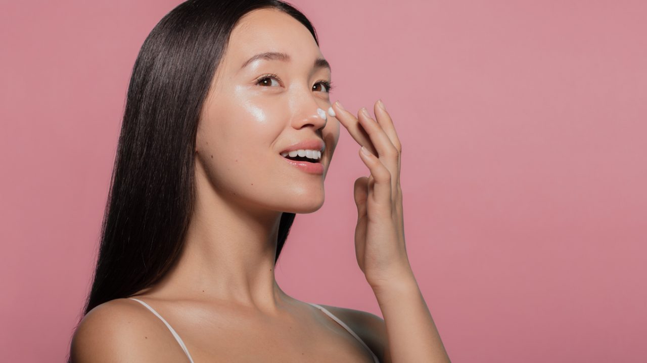 How best to apply skincare and makeup